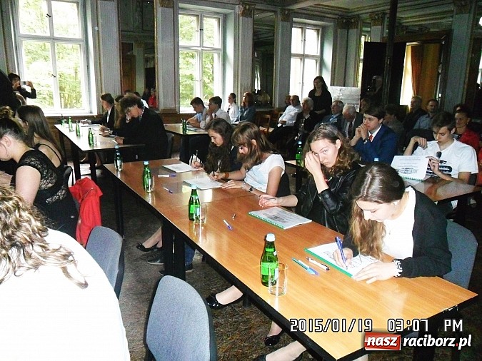 Zdjęcie w galerii na portalu naszraciborz.pl: Uczennica II LO w Raciborzu Faustyna Adamczyk laureatką międzynarodowego konkursu wiadomości z regionu