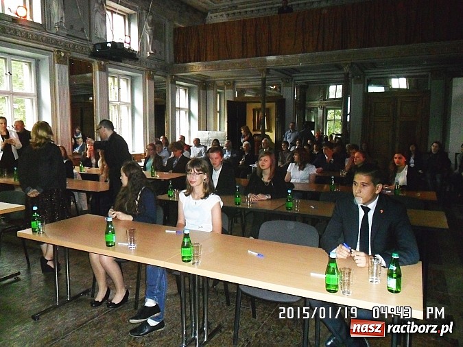 Zdjęcie w galerii na portalu naszraciborz.pl: Uczennica II LO w Raciborzu Faustyna Adamczyk laureatką międzynarodowego konkursu wiadomości z regionu