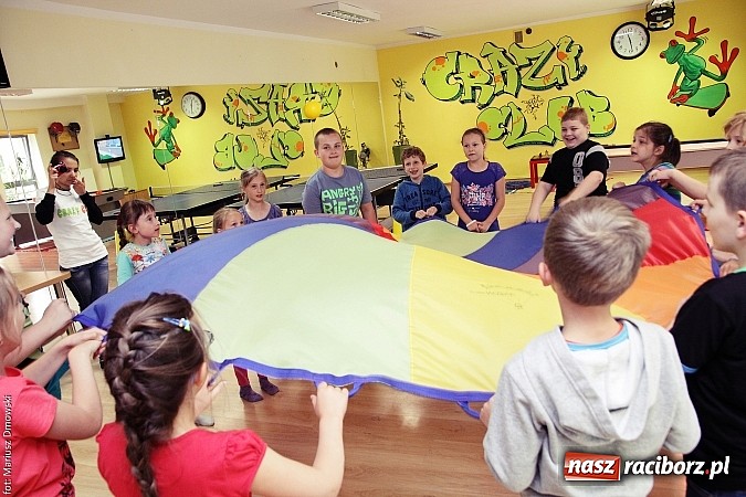 Zdjęcie w galerii na portalu naszraciborz.pl: Klasa na medal w Szkole Podstawowej nr 1 wiadomości z regionu