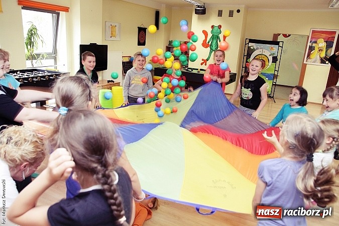 Zdjęcie w galerii na portalu naszraciborz.pl: Klasa na medal w Szkole Podstawowej nr 1 wiadomości z regionu