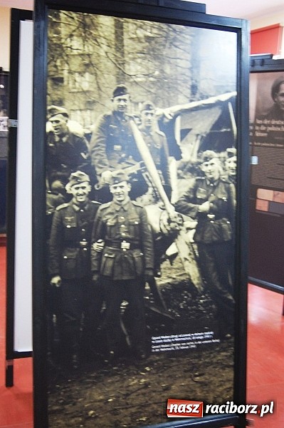 Zdjęcie w galerii na portalu naszraciborz.pl: Dziadek z Wehrmachtu. Doświadczenie zapisane w pamięci - Archiwum Państwowe zaprasza na wystawę wiadomości z regionu