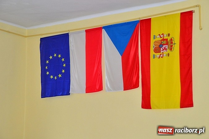 Zdjęcie w galerii na portalu naszraciborz.pl: Nowe przyjaźnie, wyjazd do Hiszpanii, przygoda na całe życie - gimnazjum w Bieńkowicach podsumowało projekt Comenius wiadomości z regionu