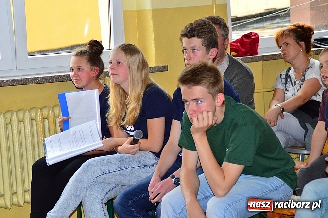 Zdjęcie w galerii na portalu naszraciborz.pl: Nowe przyjaźnie, wyjazd do Hiszpanii, przygoda na całe życie - gimnazjum w Bieńkowicach podsumowało projekt Comenius wiadomości z regionu