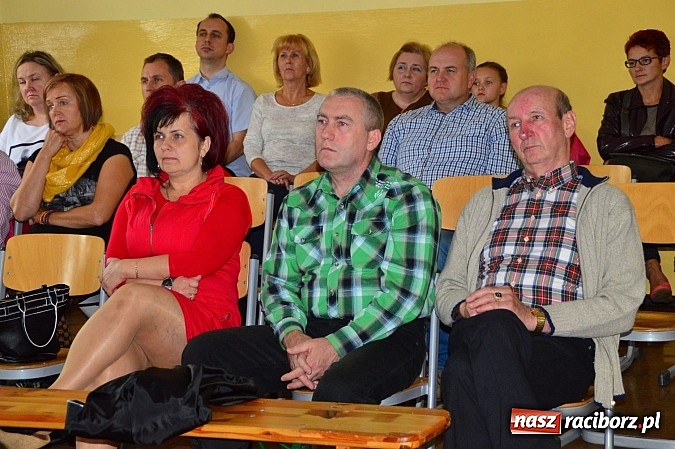 Zdjęcie w galerii na portalu naszraciborz.pl: Nowe przyjaźnie, wyjazd do Hiszpanii, przygoda na całe życie - gimnazjum w Bieńkowicach podsumowało projekt Comenius wiadomości z regionu