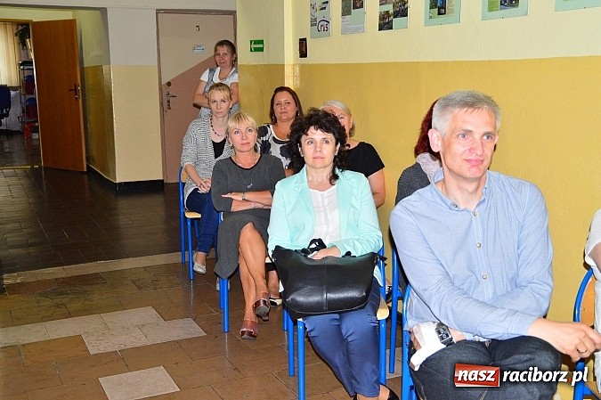 Zdjęcie w galerii na portalu naszraciborz.pl: Nowe przyjaźnie, wyjazd do Hiszpanii, przygoda na całe życie - gimnazjum w Bieńkowicach podsumowało projekt Comenius wiadomości z regionu