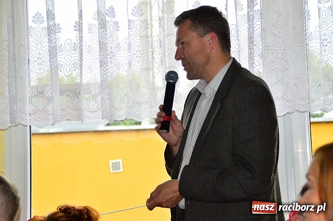 Zdjęcie w galerii na portalu naszraciborz.pl: Nowe przyjaźnie, wyjazd do Hiszpanii, przygoda na całe życie - gimnazjum w Bieńkowicach podsumowało projekt Comenius wiadomości z regionu