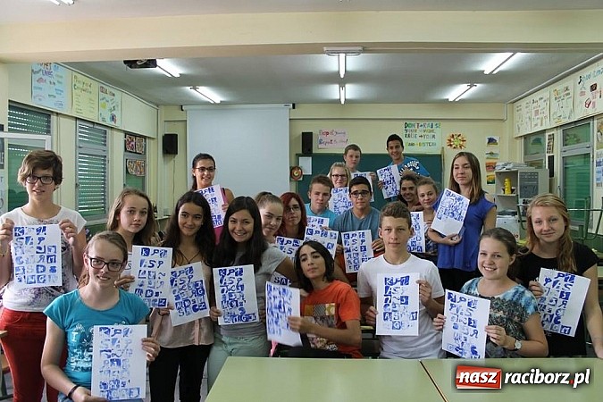 Zdjęcie w galerii na portalu naszraciborz.pl: Nowe przyjaźnie, wyjazd do Hiszpanii, przygoda na całe życie - gimnazjum w Bieńkowicach podsumowało projekt Comenius wiadomości z regionu