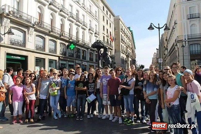 Zdjęcie w galerii na portalu naszraciborz.pl: Nowe przyjaźnie, wyjazd do Hiszpanii, przygoda na całe życie - gimnazjum w Bieńkowicach podsumowało projekt Comenius wiadomości z regionu