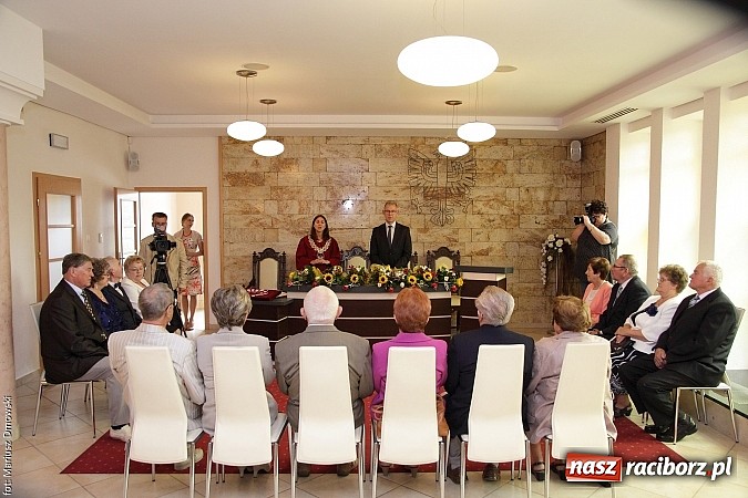 Zdjęcie w galerii na portalu naszraciborz.pl: I że Cię nie opuszczę aż do śmierci - złote gody w Urzędzie Stanu Cywilnego wiadomości z regionu
