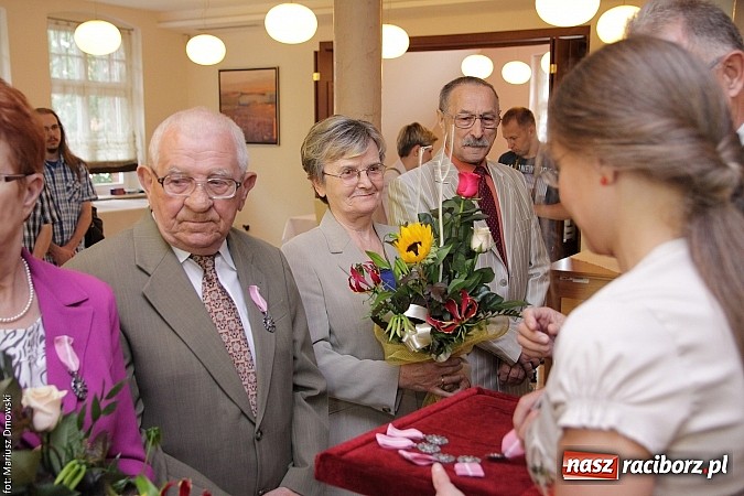 Zdjęcie w galerii na portalu naszraciborz.pl: I że Cię nie opuszczę aż do śmierci - złote gody w Urzędzie Stanu Cywilnego wiadomości z regionu