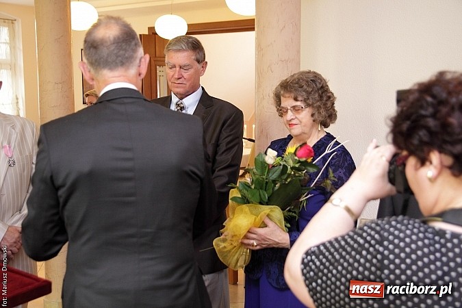 Zdjęcie w galerii na portalu naszraciborz.pl: I że Cię nie opuszczę aż do śmierci - złote gody w Urzędzie Stanu Cywilnego wiadomości z regionu