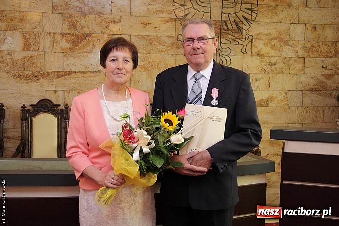 Zdjęcie w galerii na portalu naszraciborz.pl: I że Cię nie opuszczę aż do śmierci - złote gody w Urzędzie Stanu Cywilnego wiadomości z regionu