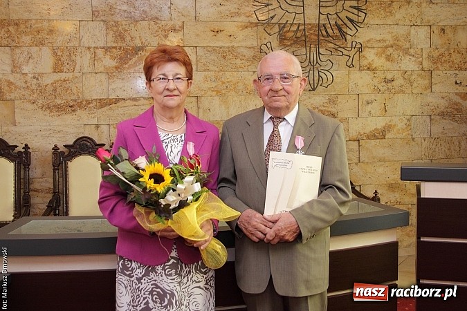 Zdjęcie w galerii na portalu naszraciborz.pl: I że Cię nie opuszczę aż do śmierci - złote gody w Urzędzie Stanu Cywilnego wiadomości z regionu