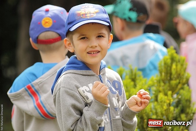 Zdjęcie w galerii na portalu naszraciborz.pl: Wakacyjne czytanie z ZSZ  wiadomości z regionu