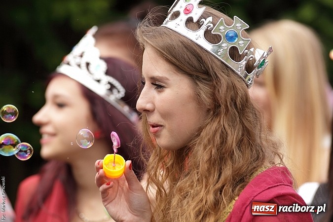 Zdjęcie w galerii na portalu naszraciborz.pl: Wakacyjne czytanie z ZSZ  wiadomości z regionu