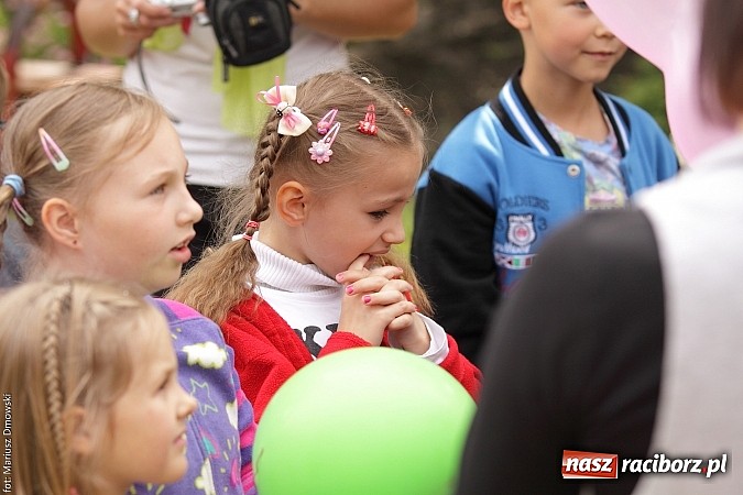 Zdjęcie w galerii na portalu naszraciborz.pl: Wakacyjne czytanie z ZSZ  wiadomości z regionu