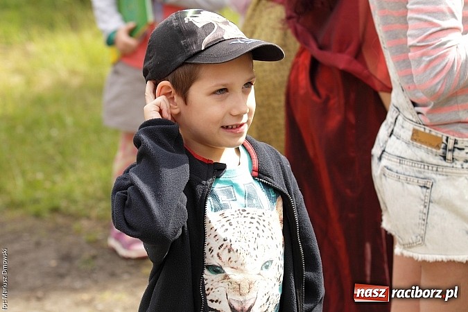 Zdjęcie w galerii na portalu naszraciborz.pl: Wakacyjne czytanie z ZSZ  wiadomości z regionu