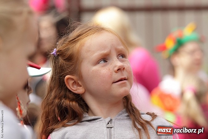 Zdjęcie w galerii na portalu naszraciborz.pl: Wakacyjne czytanie z ZSZ  wiadomości z regionu