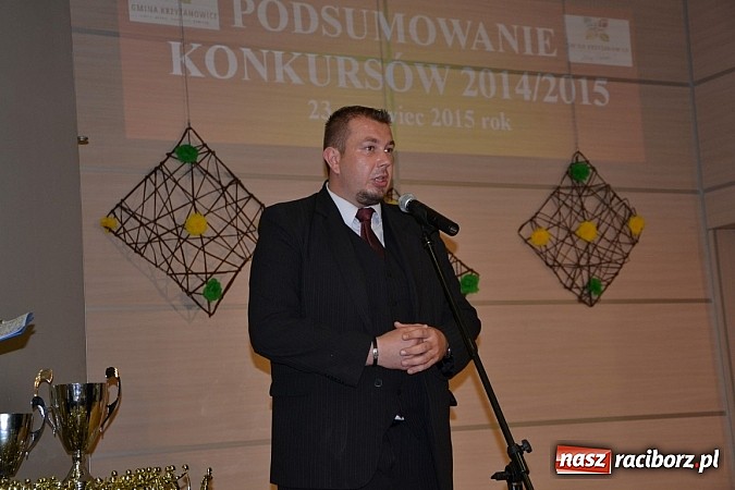 Zdjęcie w galerii na portalu naszraciborz.pl: W Tworkowie wręczono nagrody dla wyróżniających się uczniów w gminie Krzyżanowice wiadomości z regionu