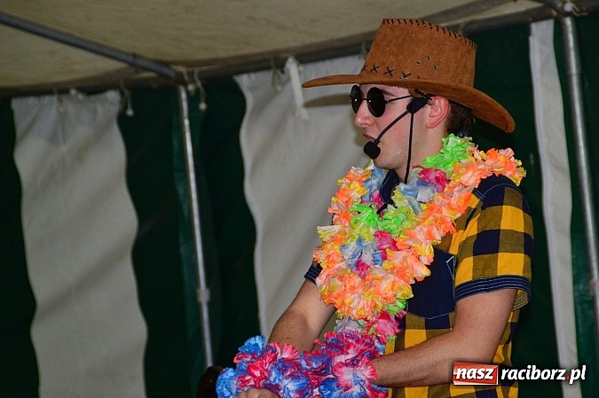 Zdjęcie w galerii na portalu naszraciborz.pl: Faceci w kiltach, czyli Szkocka Intryga w wojnowickim pałacu wiadomości z regionu