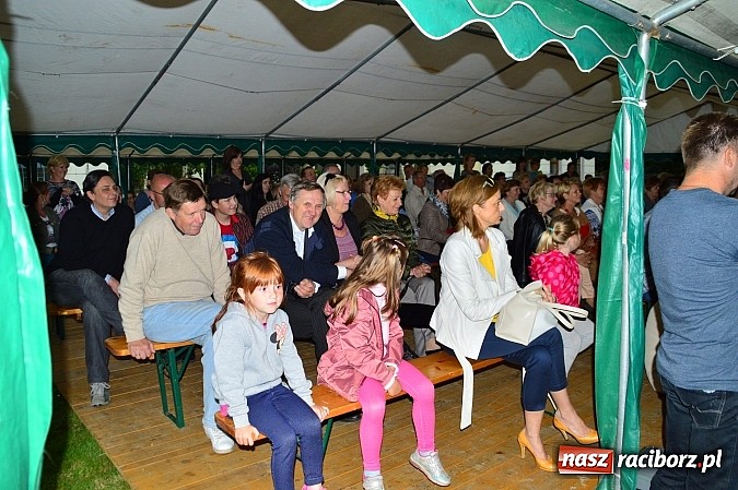 Zdjęcie w galerii na portalu naszraciborz.pl: Faceci w kiltach, czyli Szkocka Intryga w wojnowickim pałacu wiadomości z regionu