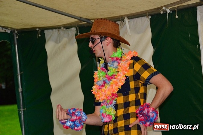 Zdjęcie w galerii na portalu naszraciborz.pl: Faceci w kiltach, czyli Szkocka Intryga w wojnowickim pałacu wiadomości z regionu