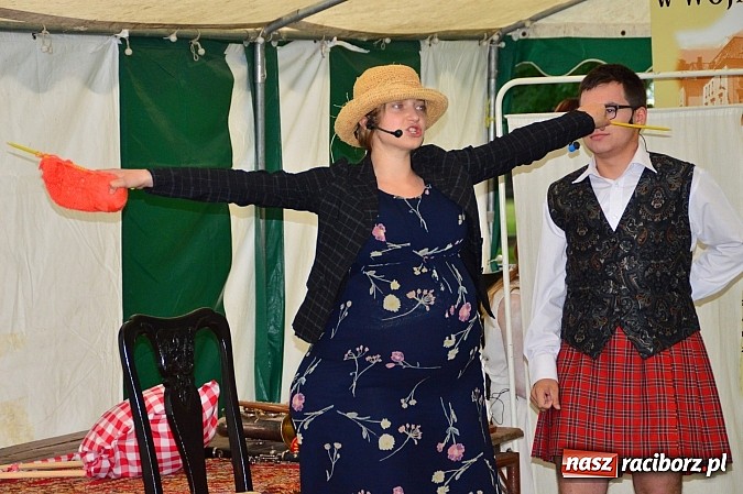 Zdjęcie w galerii na portalu naszraciborz.pl: Faceci w kiltach, czyli Szkocka Intryga w wojnowickim pałacu wiadomości z regionu