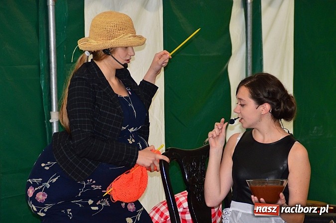 Zdjęcie w galerii na portalu naszraciborz.pl: Faceci w kiltach, czyli Szkocka Intryga w wojnowickim pałacu wiadomości z regionu