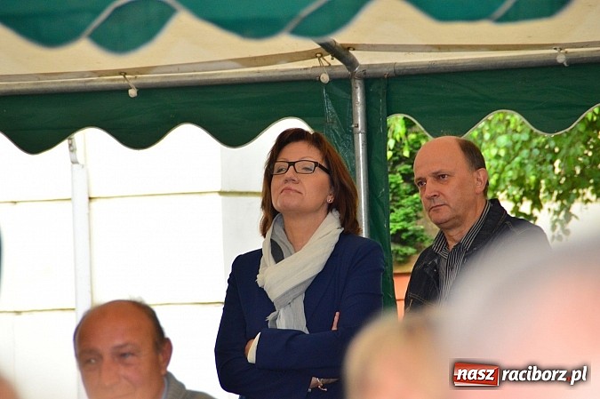 Zdjęcie w galerii na portalu naszraciborz.pl: Faceci w kiltach, czyli Szkocka Intryga w wojnowickim pałacu wiadomości z regionu