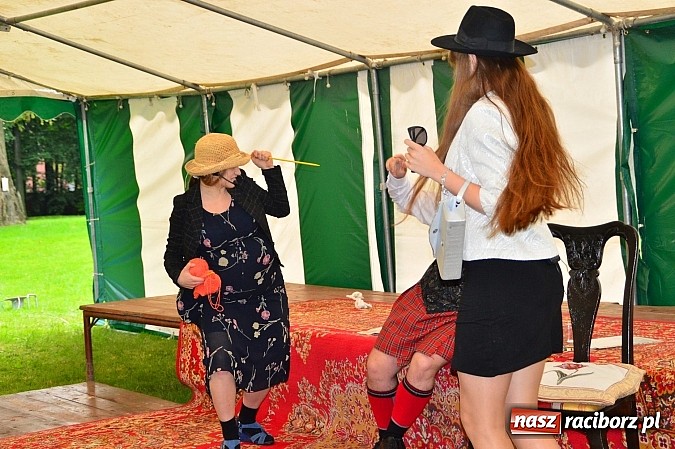 Zdjęcie w galerii na portalu naszraciborz.pl: Faceci w kiltach, czyli Szkocka Intryga w wojnowickim pałacu wiadomości z regionu