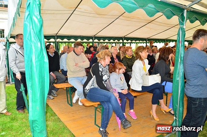 Zdjęcie w galerii na portalu naszraciborz.pl: Faceci w kiltach, czyli Szkocka Intryga w wojnowickim pałacu wiadomości z regionu