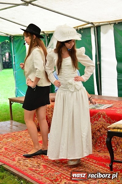 Zdjęcie w galerii na portalu naszraciborz.pl: Faceci w kiltach, czyli Szkocka Intryga w wojnowickim pałacu wiadomości z regionu