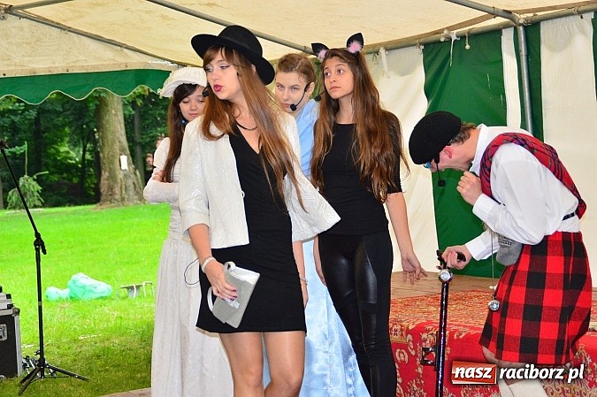 Zdjęcie w galerii na portalu naszraciborz.pl: Faceci w kiltach, czyli Szkocka Intryga w wojnowickim pałacu wiadomości z regionu