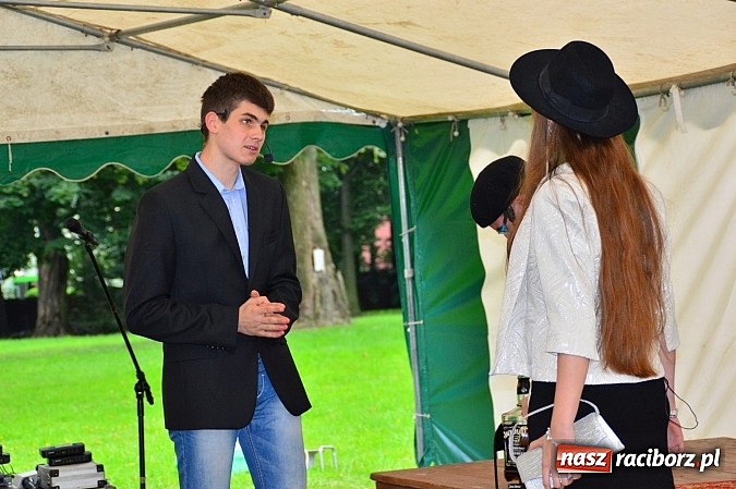 Zdjęcie w galerii na portalu naszraciborz.pl: Faceci w kiltach, czyli Szkocka Intryga w wojnowickim pałacu wiadomości z regionu