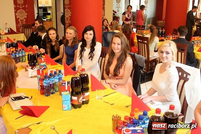Zdjęcie w galerii na portalu naszraciborz.pl: Bal trzecioklasistów z Gimnazjum nr 5 wiadomości z regionu