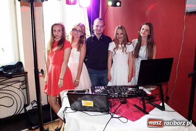 Zdjęcie w galerii na portalu naszraciborz.pl: Bal trzecioklasistów z Gimnazjum nr 5 wiadomości z regionu