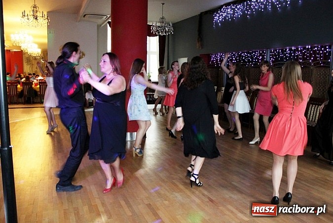 Zdjęcie w galerii na portalu naszraciborz.pl: Bal trzecioklasistów z Gimnazjum nr 5 wiadomości z regionu