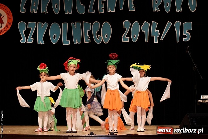 Zdjęcie w galerii na portalu naszraciborz.pl: Uczniowie Szkoły Podstawowej nr 1 uroczyście zakończyli rok szkolny wiadomości z regionu