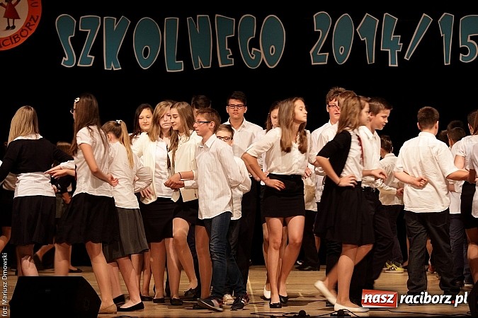 Zdjęcie w galerii na portalu naszraciborz.pl: Uczniowie Szkoły Podstawowej nr 1 uroczyście zakończyli rok szkolny wiadomości z regionu