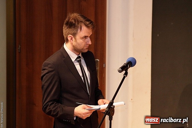 Zdjęcie w galerii na portalu naszraciborz.pl: Uczniowie Szkoły Podstawowej nr 1 uroczyście zakończyli rok szkolny wiadomości z regionu