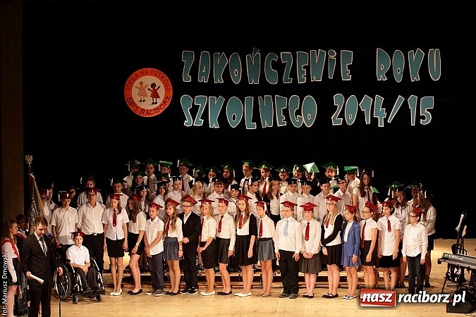Zdjęcie w galerii na portalu naszraciborz.pl: Uczniowie Szkoły Podstawowej nr 1 uroczyście zakończyli rok szkolny wiadomości z regionu