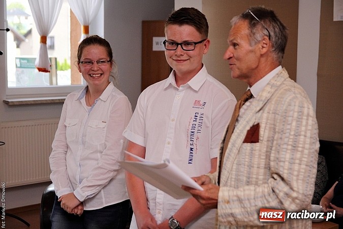 Zdjęcie w galerii na portalu naszraciborz.pl: Wójt Rudnika uhonorował prymusów wiadomości z regionu