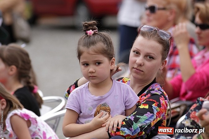 Zdjęcie w galerii na portalu naszraciborz.pl: Koncert jubileuszowy z okazji 30-lecia raciborskiego Młodzieżowego Domu Kultury w Raciborzu na zamku za nami  wiadomości z regionu