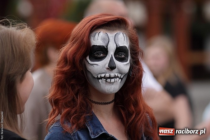 Zdjęcie w galerii na portalu naszraciborz.pl: Koncert jubileuszowy z okazji 30-lecia raciborskiego Młodzieżowego Domu Kultury w Raciborzu na zamku za nami  wiadomości z regionu