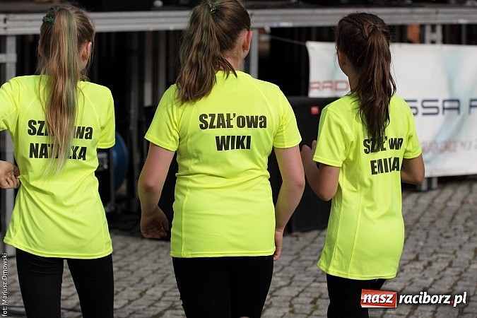 Zdjęcie w galerii na portalu naszraciborz.pl: Koncert jubileuszowy z okazji 30-lecia raciborskiego Młodzieżowego Domu Kultury w Raciborzu na zamku za nami  wiadomości z regionu