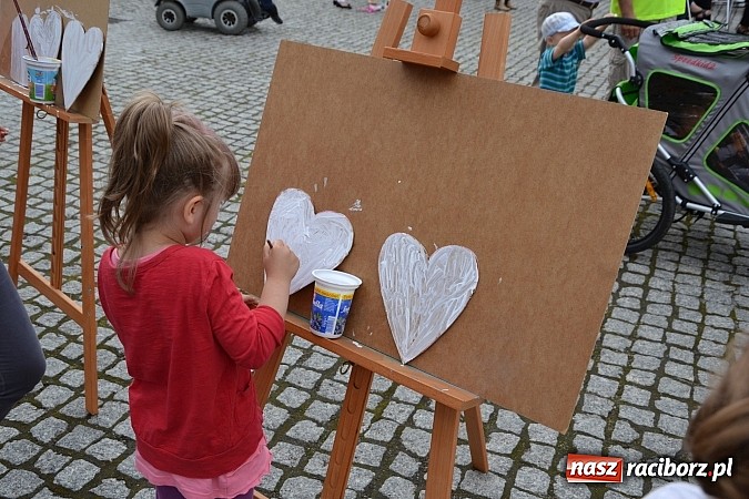 Zdjęcie w galerii na portalu naszraciborz.pl: Koncert jubileuszowy z okazji 30-lecia raciborskiego Młodzieżowego Domu Kultury w Raciborzu na zamku za nami  wiadomości z regionu