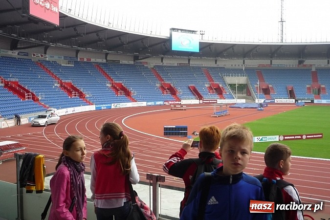 Zdjęcie w galerii na portalu naszraciborz.pl: Uczniowie z Tworkowa na mityngu w Ostrawie wiadomości z regionu