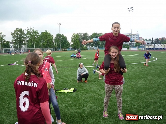 Zdjęcie w galerii na portalu naszraciborz.pl: Uczniowie z Tworkowa na mityngu w Ostrawie wiadomości z regionu