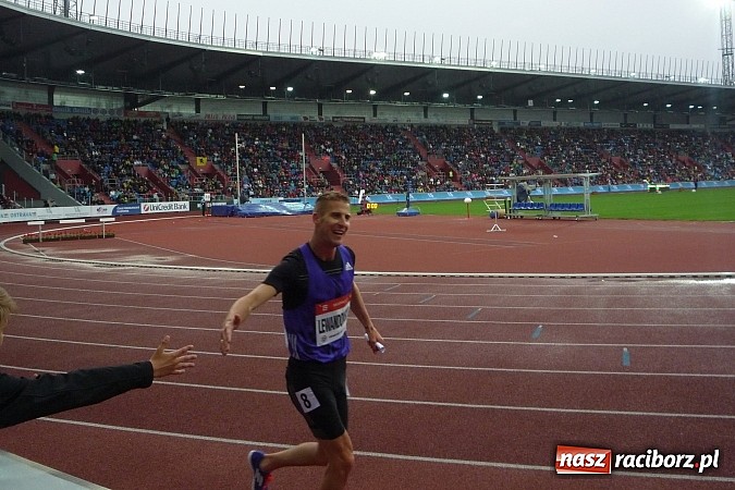 Zdjęcie w galerii na portalu naszraciborz.pl: Uczniowie z Tworkowa na mityngu w Ostrawie wiadomości z regionu