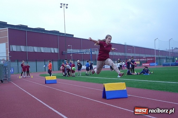 Zdjęcie w galerii na portalu naszraciborz.pl: Uczniowie z Tworkowa na mityngu w Ostrawie wiadomości z regionu